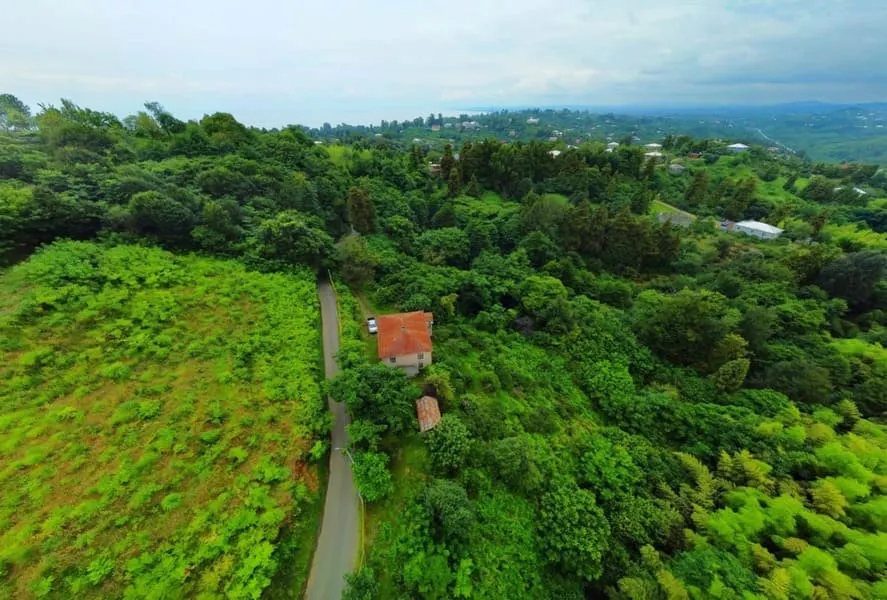 Land, 3280 m²