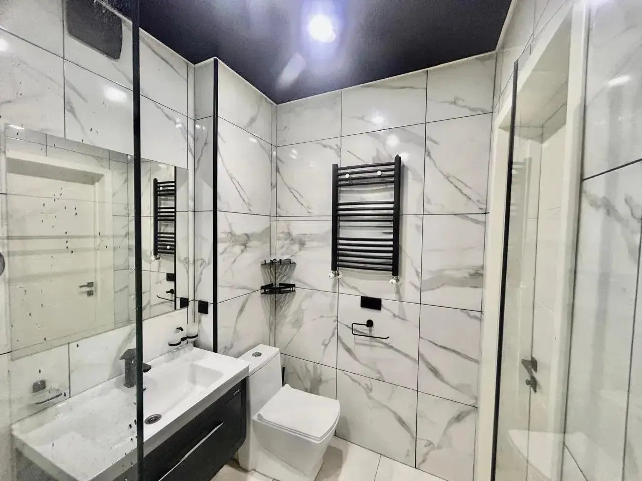 Дом, 5-комн., 280 м²