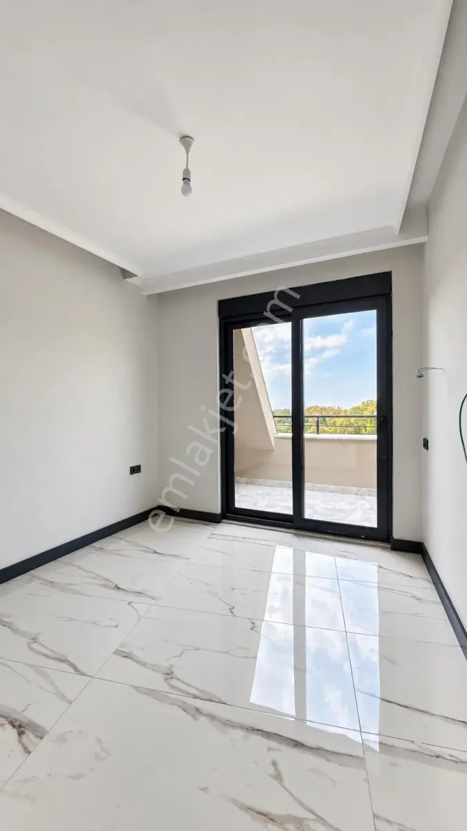 Apartment, 4-room, 145 m²