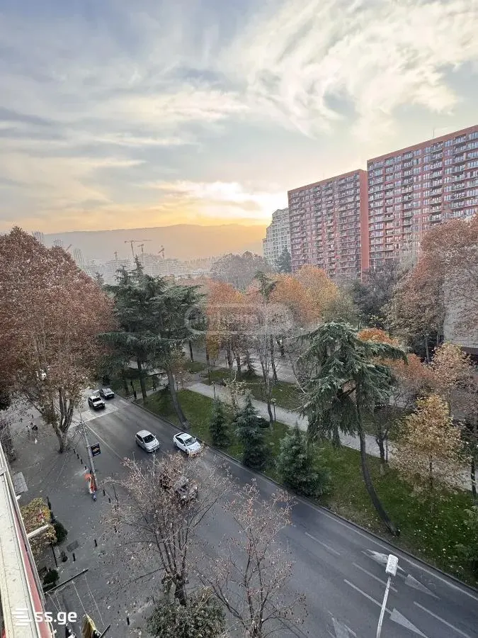Квартира, 2-комн., 80 м²