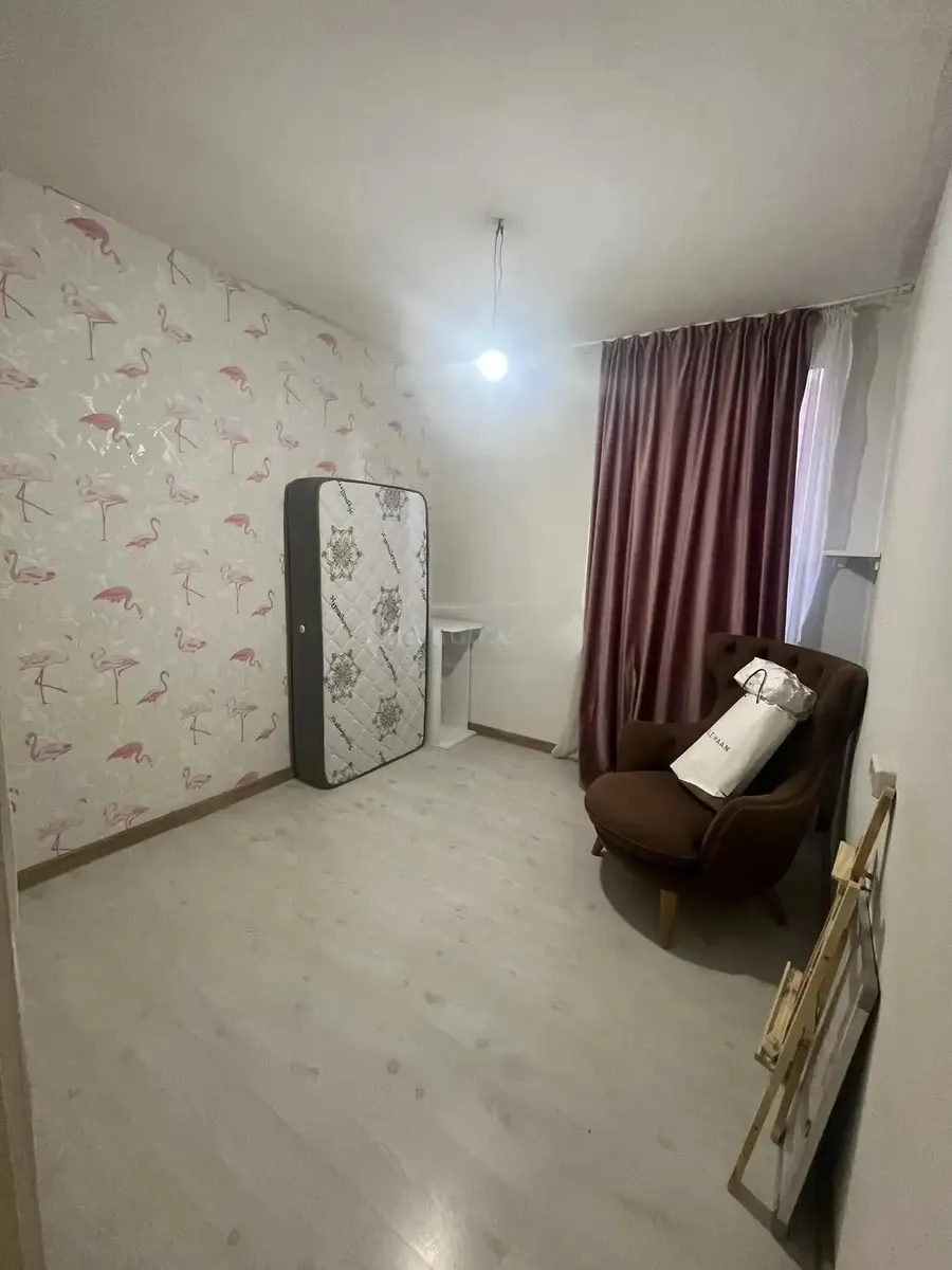 House, 4-room, 80 m²