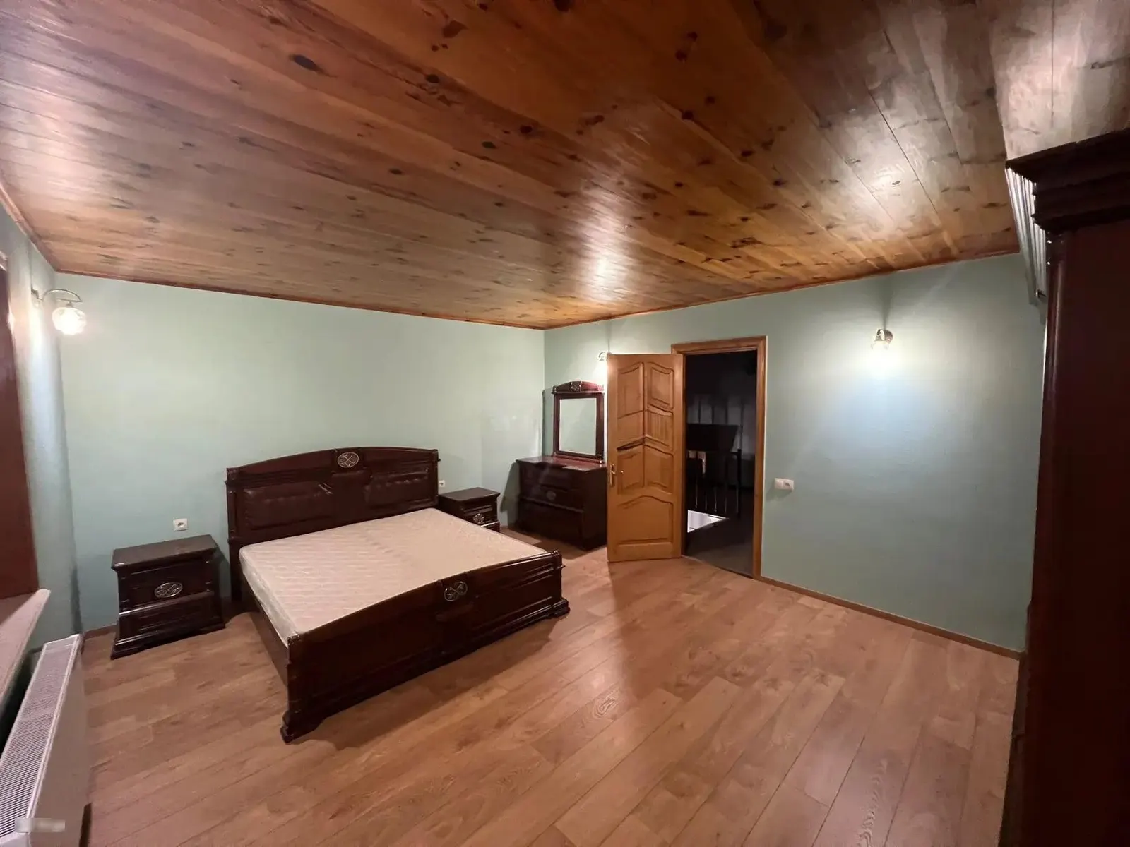 Дом, 6-комн., 550 м²