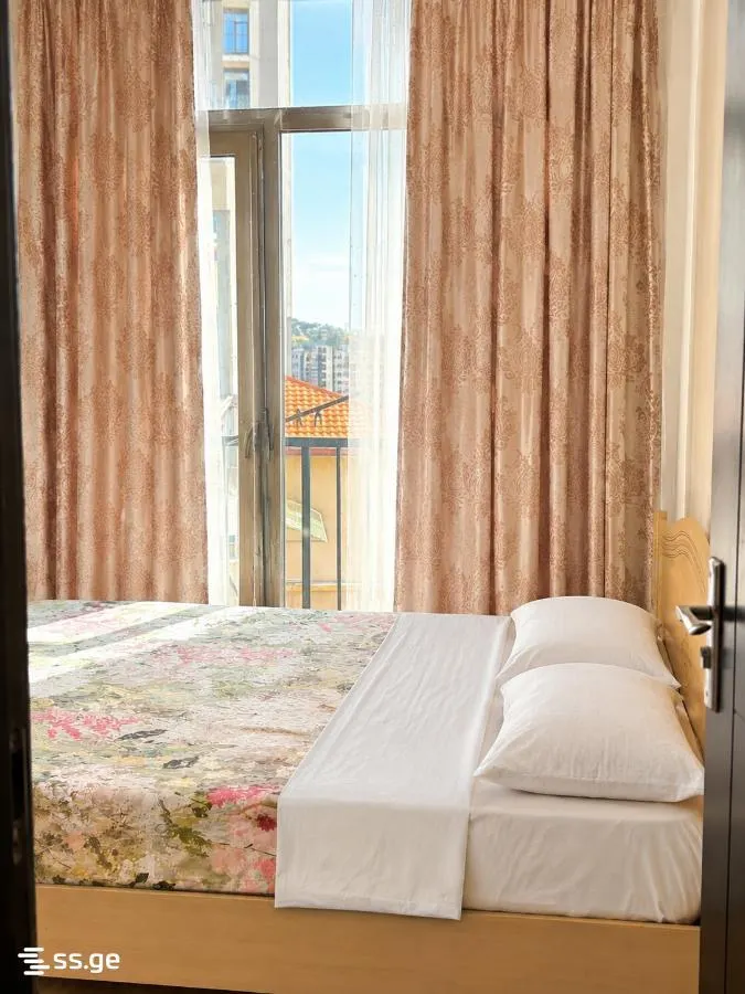 Квартира, 2-комн., 65 м²