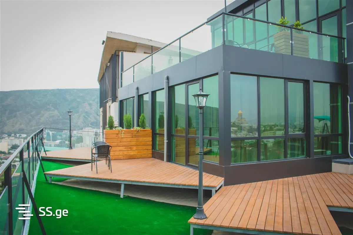 Квартира, 5-комн., 450 м²