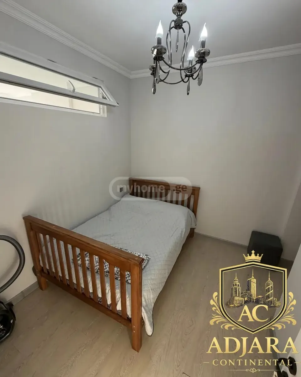 Квартира, 3-комн., 65 м²