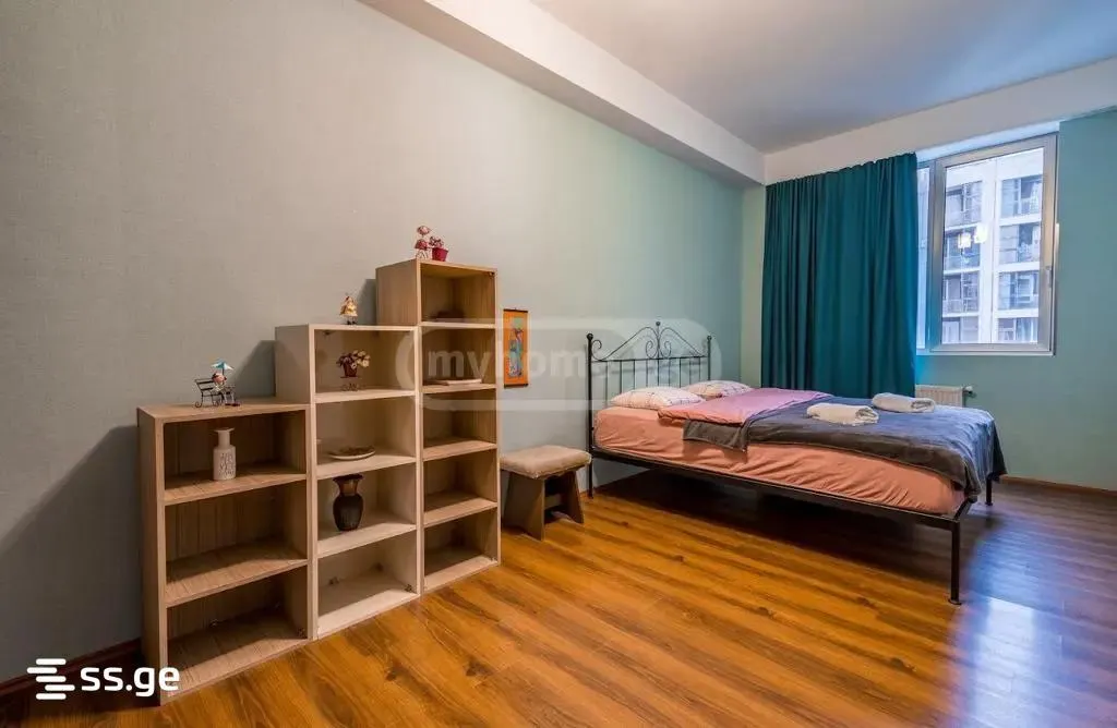 Квартира, 5-комн., 180 м²