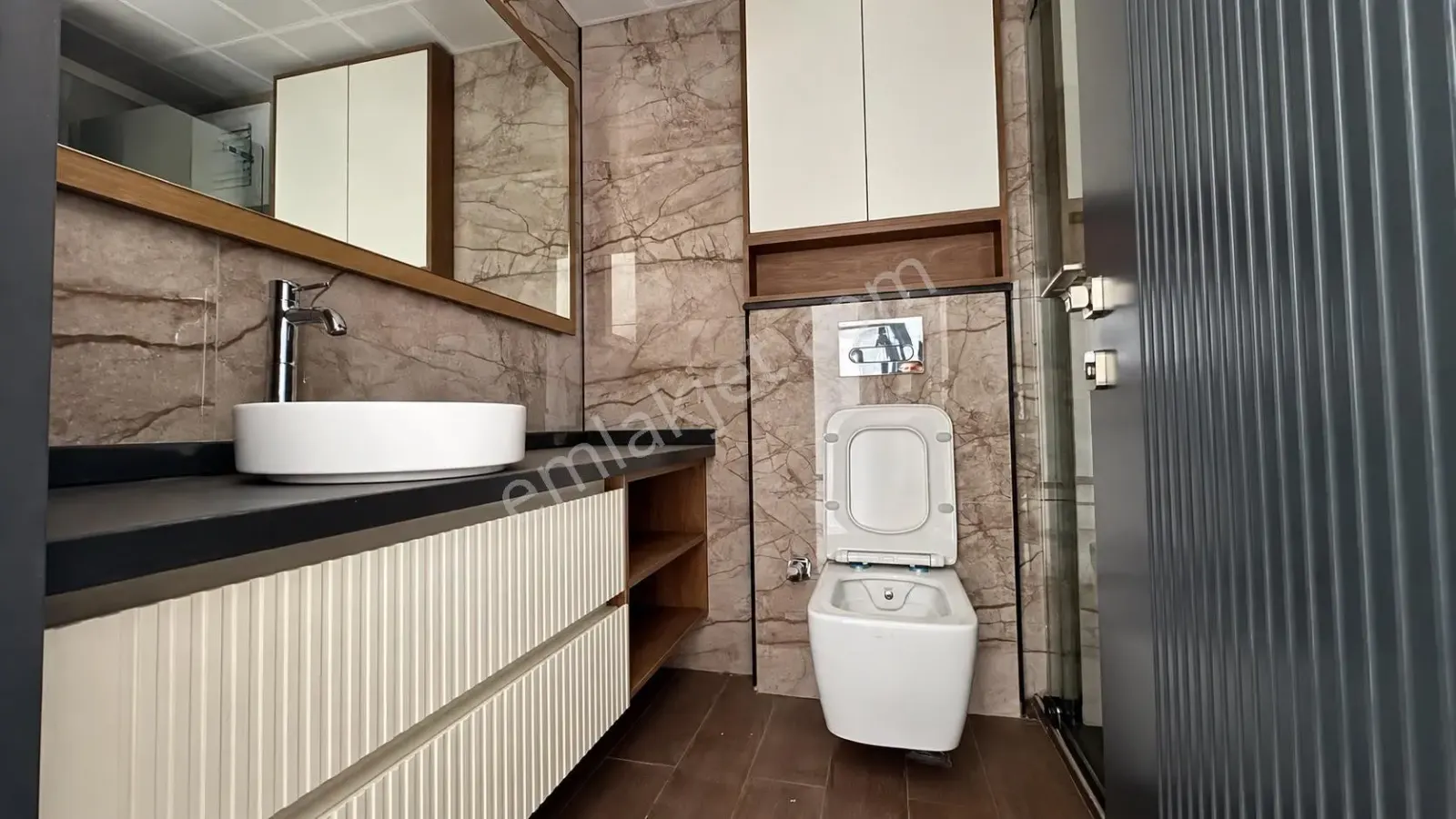 Apartment, 4-room, 145 m²