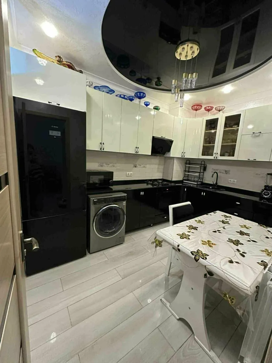 Квартира, 3-комн., 76 м²