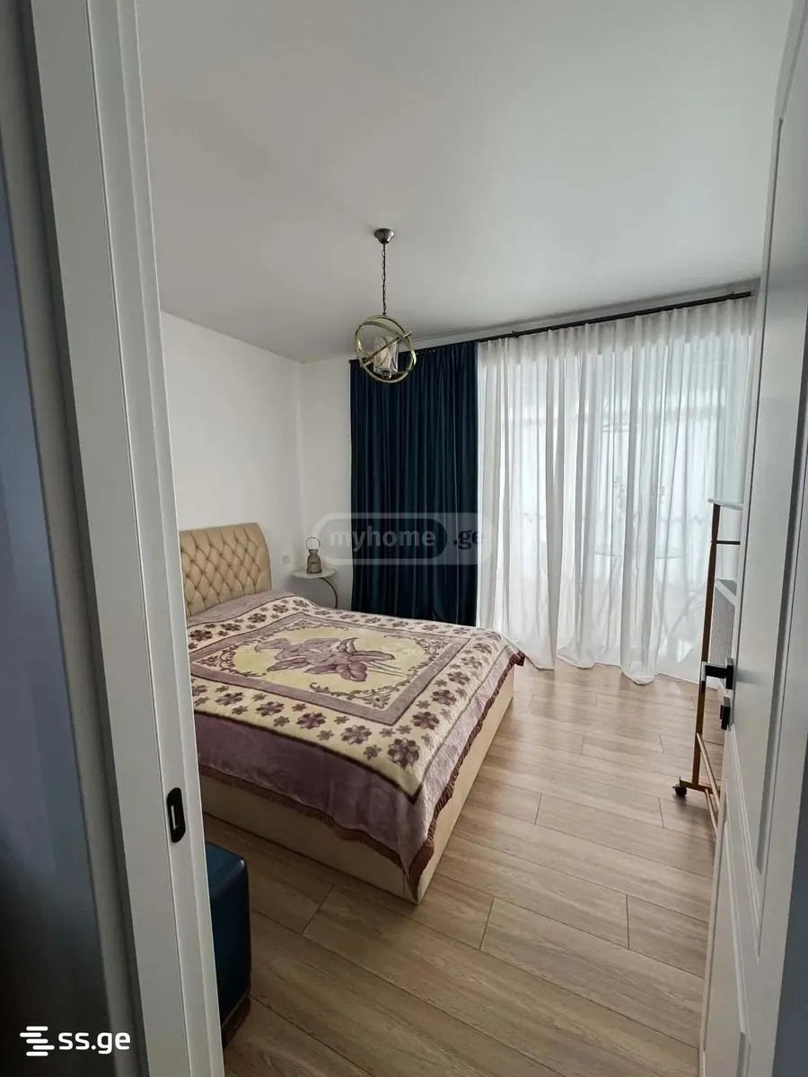 Apartment, 4-room, 80 m²