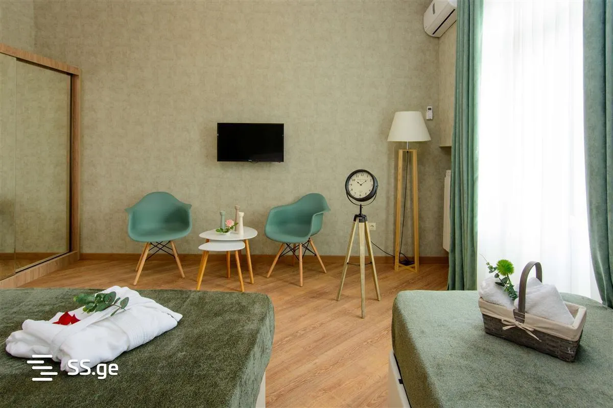 Квартира, 3-комн., 80 м²