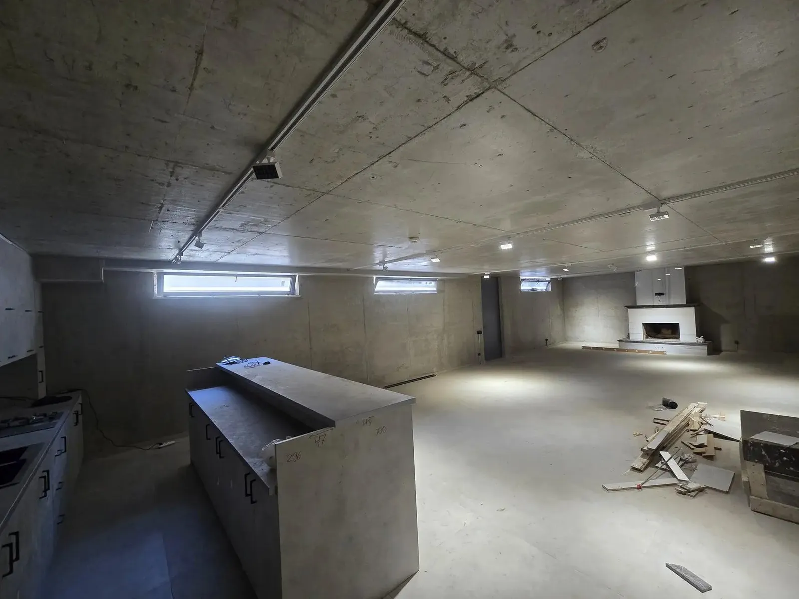 House, 10-room, 600 m²