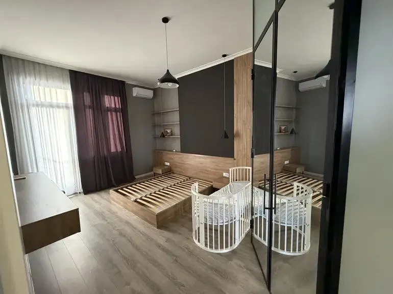 Квартира, 4-комн., 152 м², Petre Iberi St, 12-14