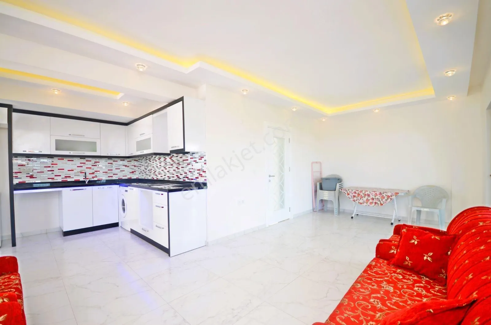 Apartment, 3-room, 105 m²