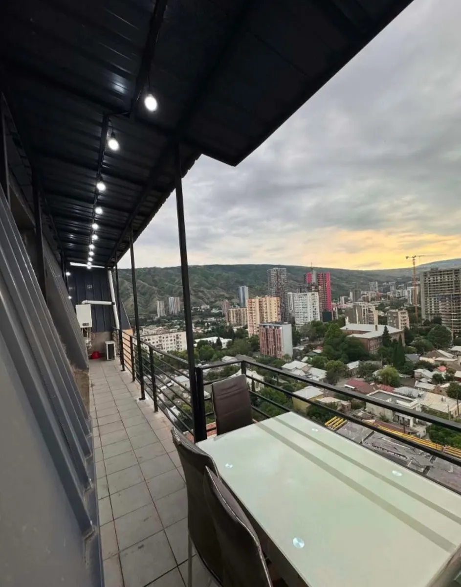 Квартира, 3-комн., 77 м²