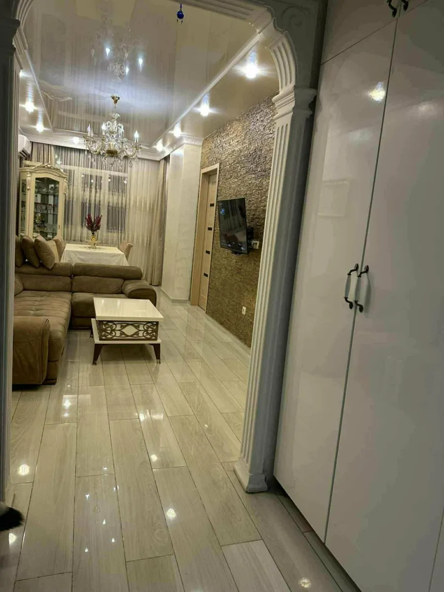 Квартира, 3-комн., 76 м²