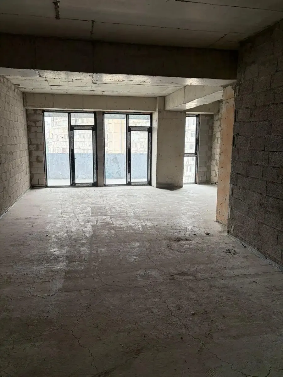 Квартира, 4-комн., 177 м²