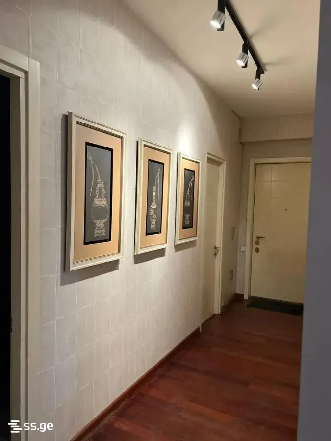 Apartment, 3-room, 100 m²
