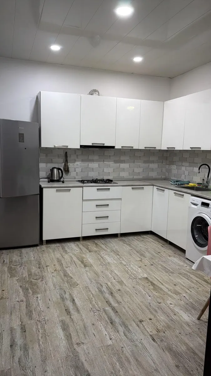 House, 5-room, 460 m²