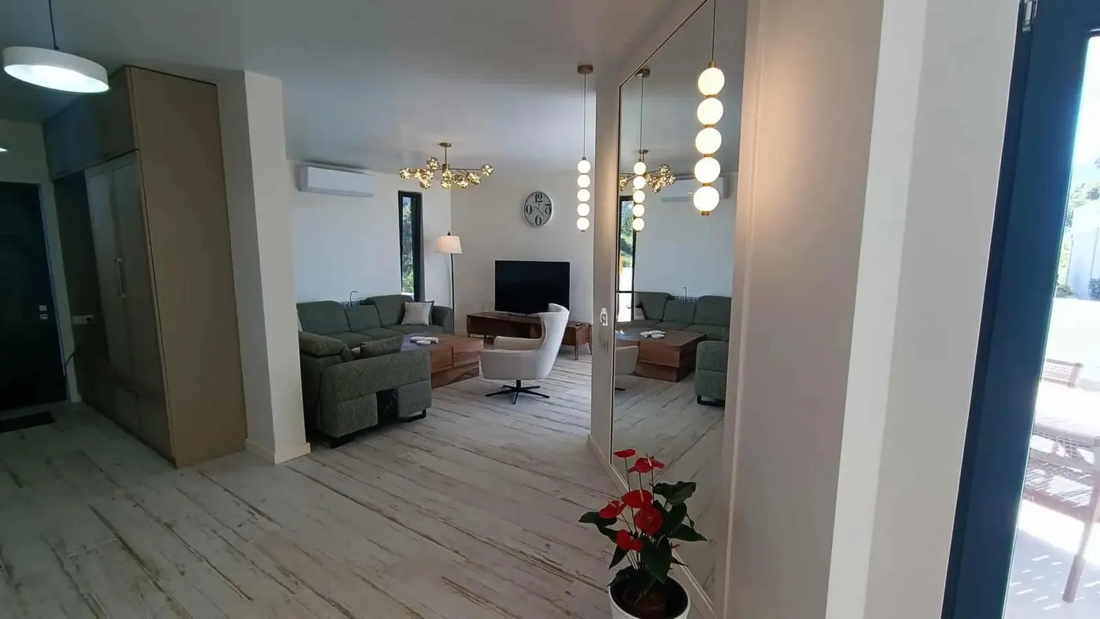 Дом, 8-комн., 417 м²