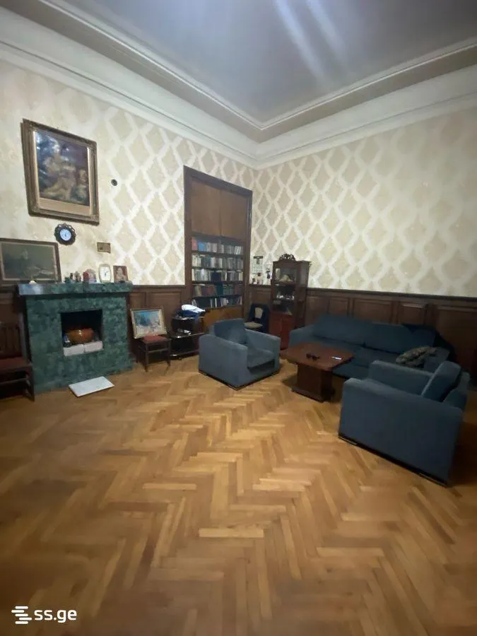 Квартира, 5-комн., 160 м²
