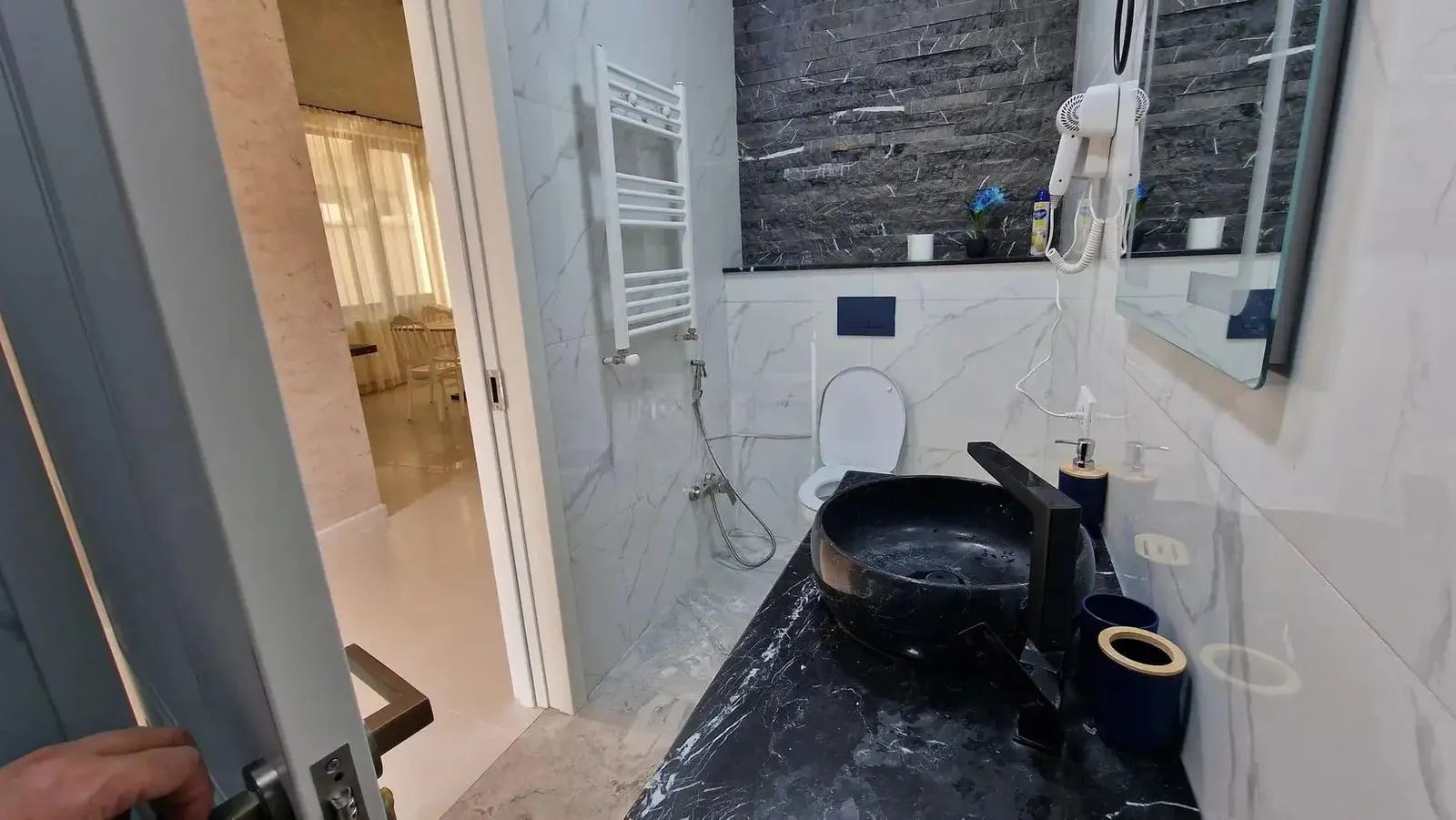 Дом, 6-комн., 320 м²