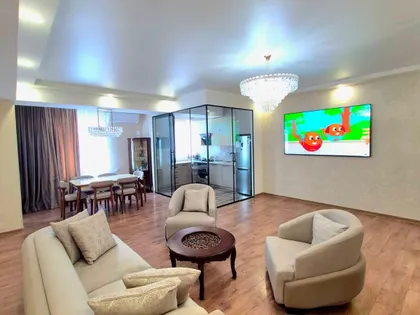 Квартира, 3-комн., 95 м²