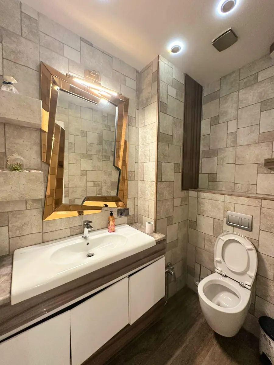 House, 6-room, 600 m²