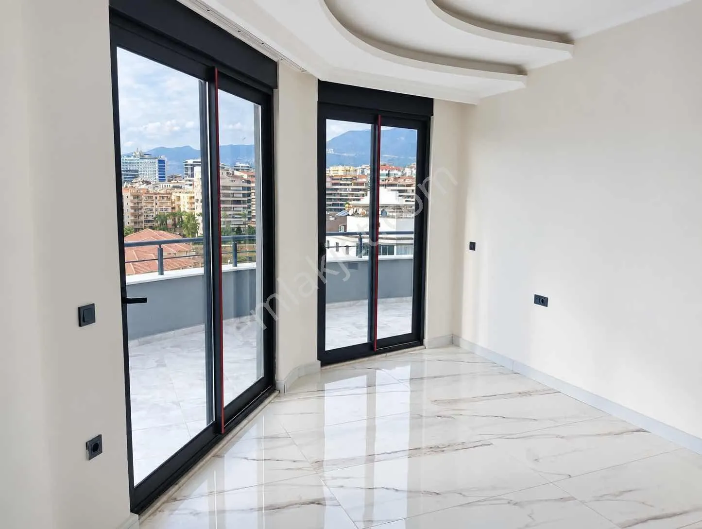 Apartment, 3-room, 130 m²