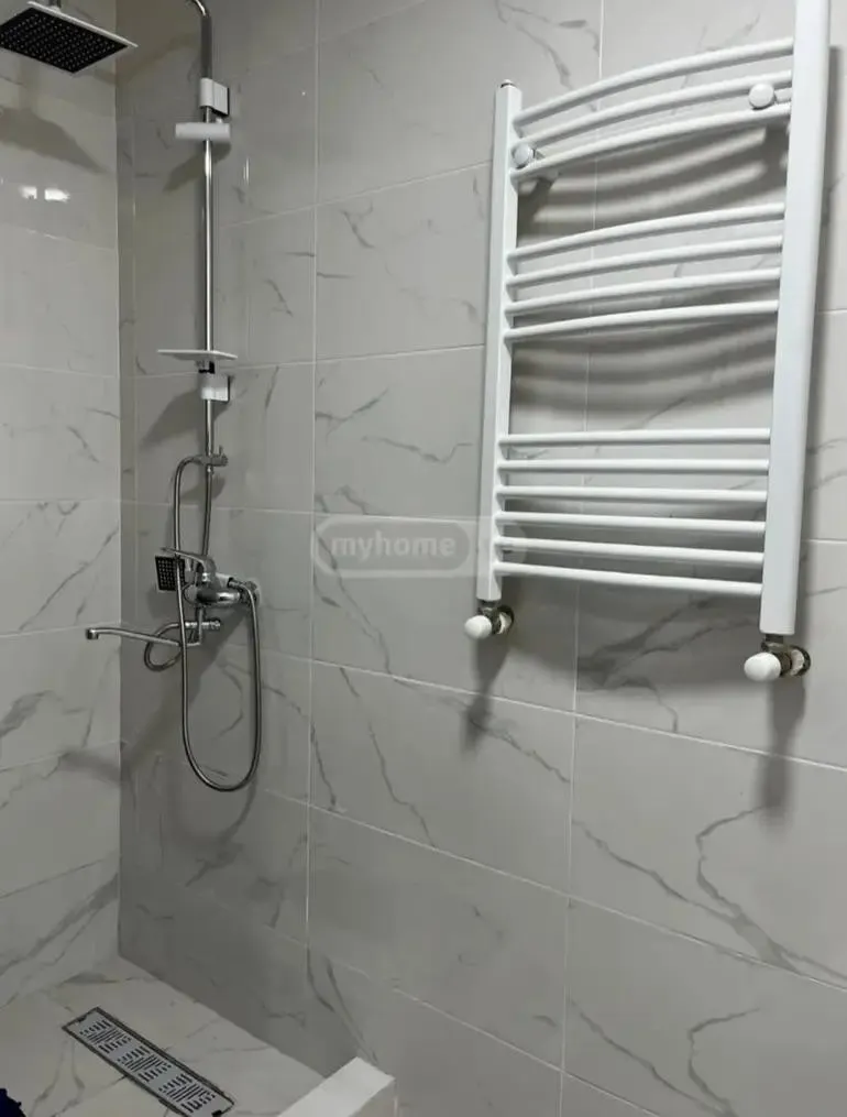 Квартира, 3-комн., 75 м²