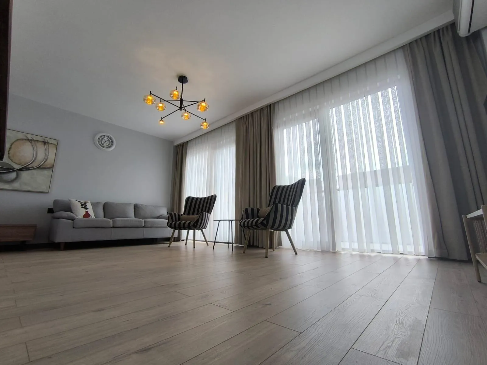 House, 5-room, 207 m²