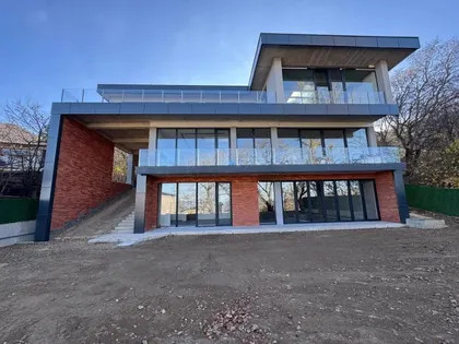Дом, 10-комн., 750 м²