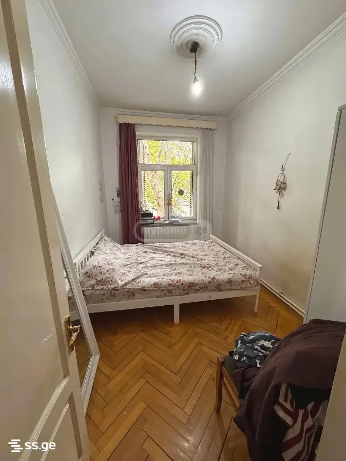 Квартира, 4-комн., 140 м²