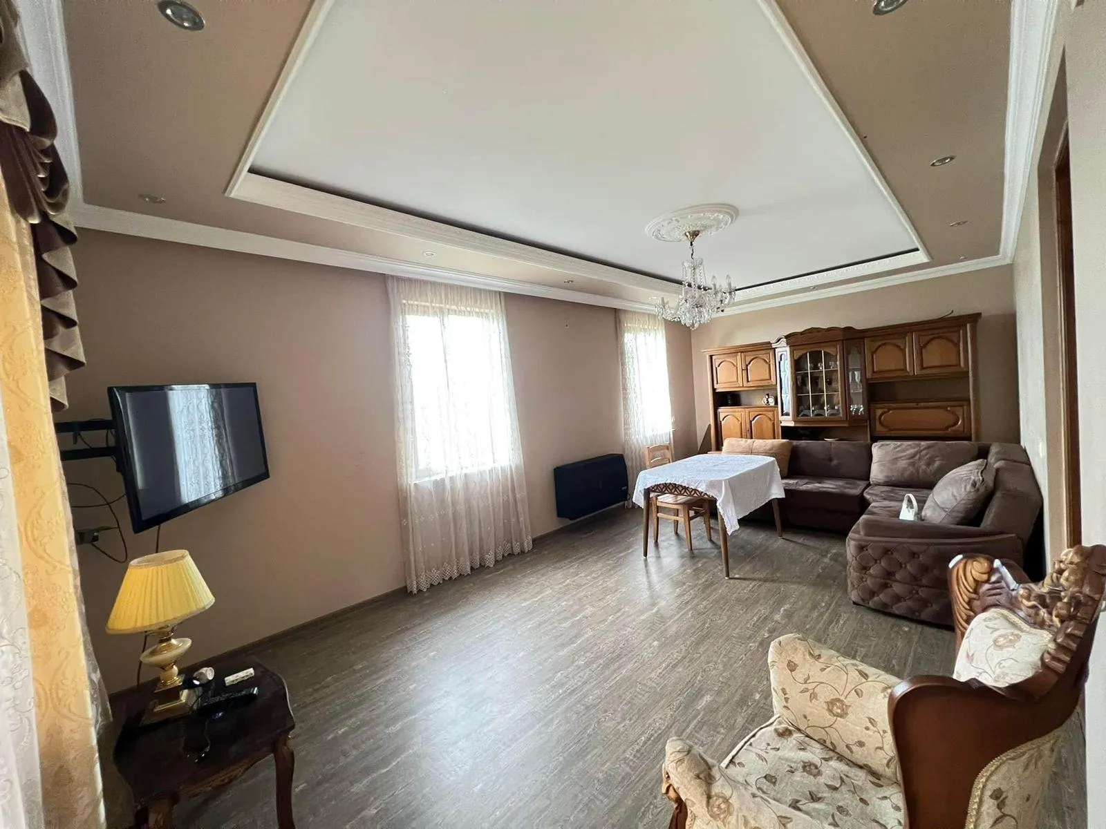 Дом, 20-комн., 300 м²