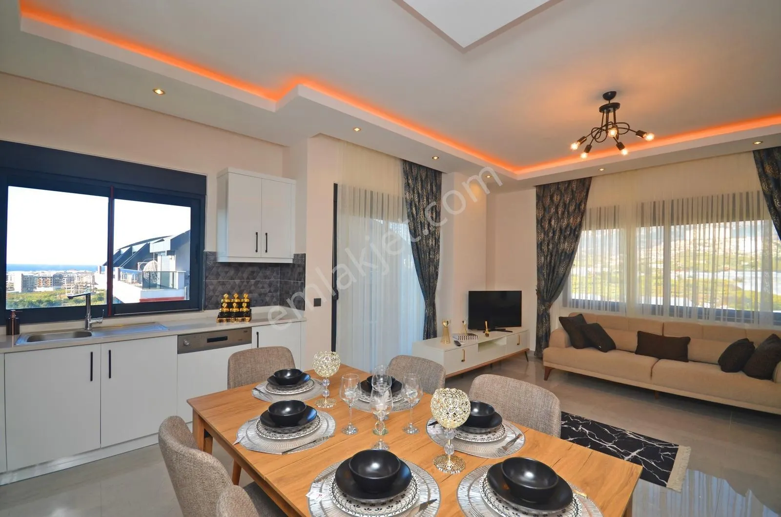 Apartment, 4-room, 145 m²