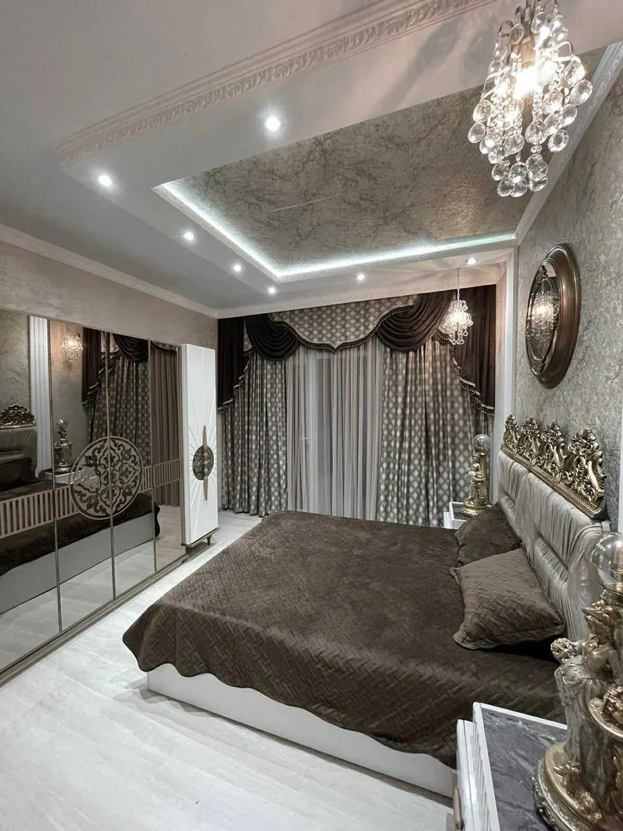 House, 5-room, 600 m²