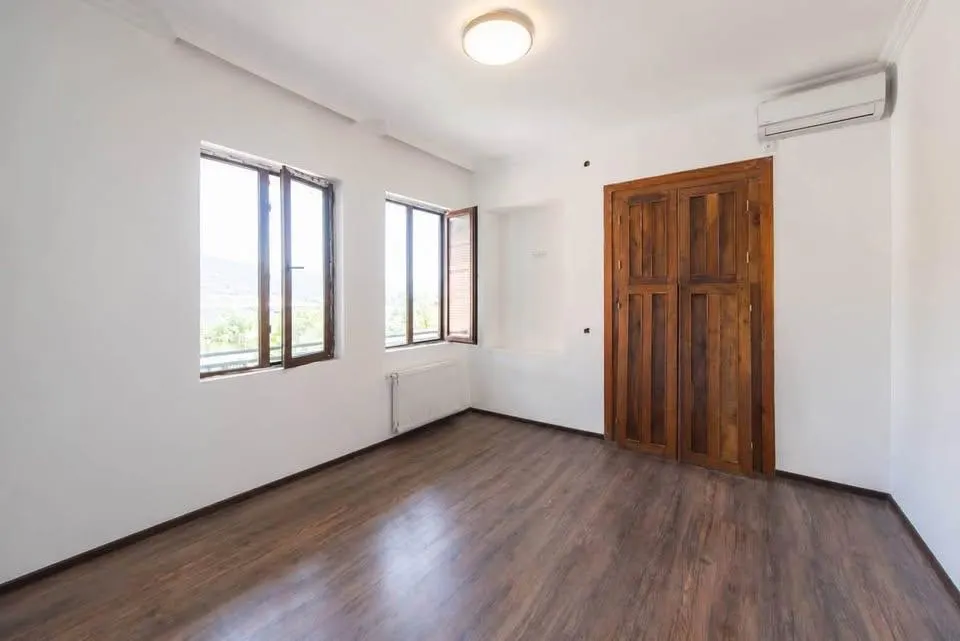Дом, 5-комн., 500 м²