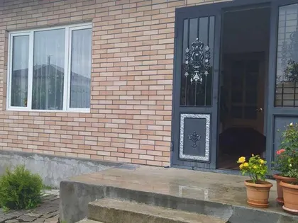 House, 3-room, 103 m²