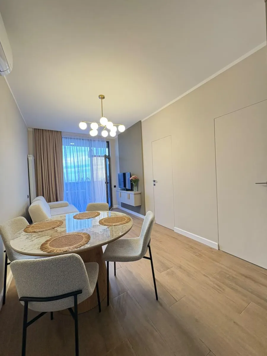 House, 2-room, 80 m²