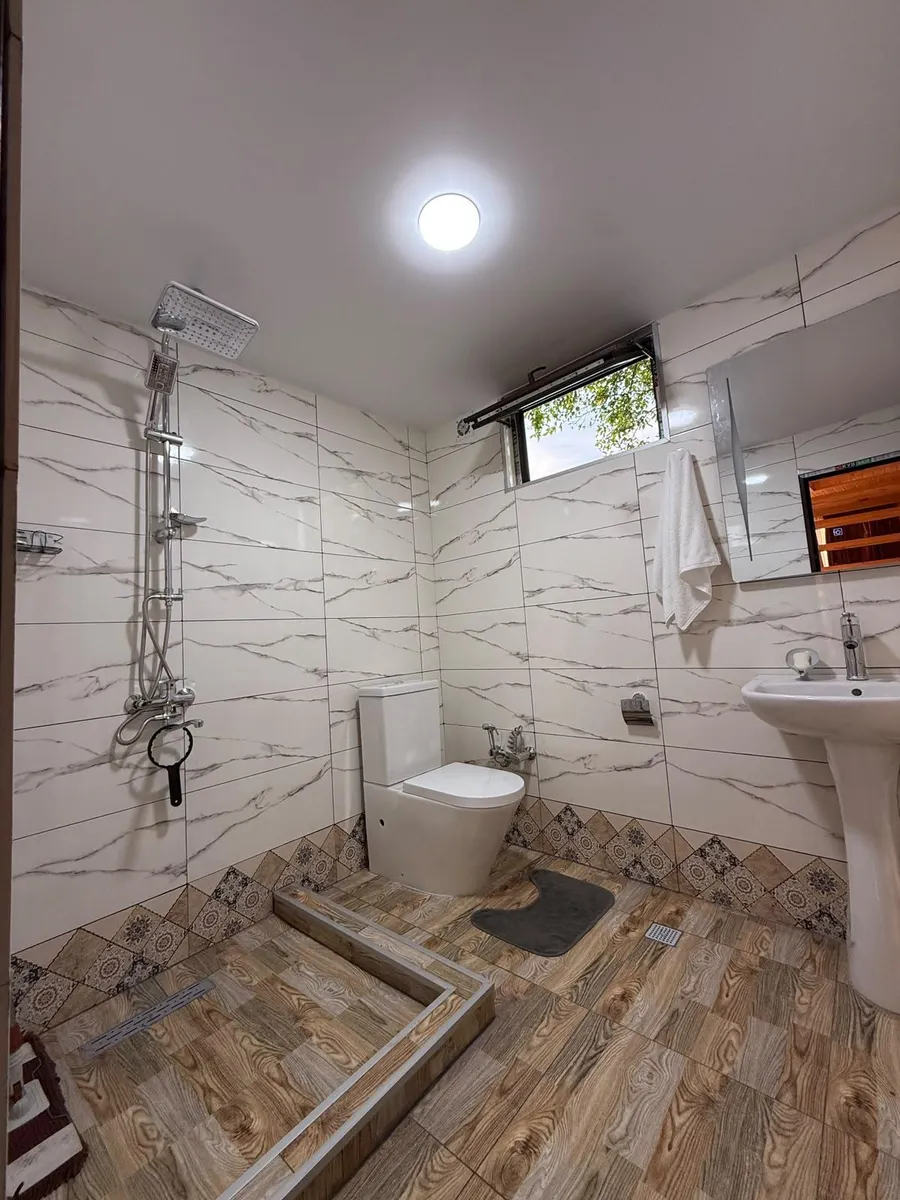 სახლი, 3-ოთახიანი, 75 მ², Sameba St, 2