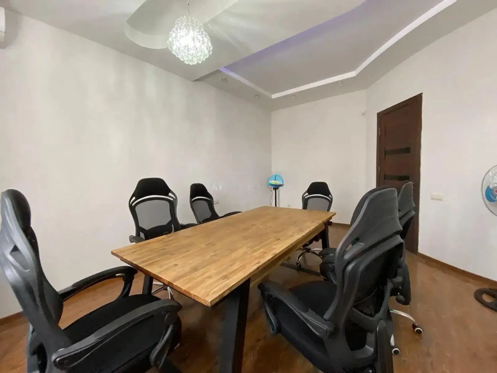 Дом, 10-комн., 420 м²