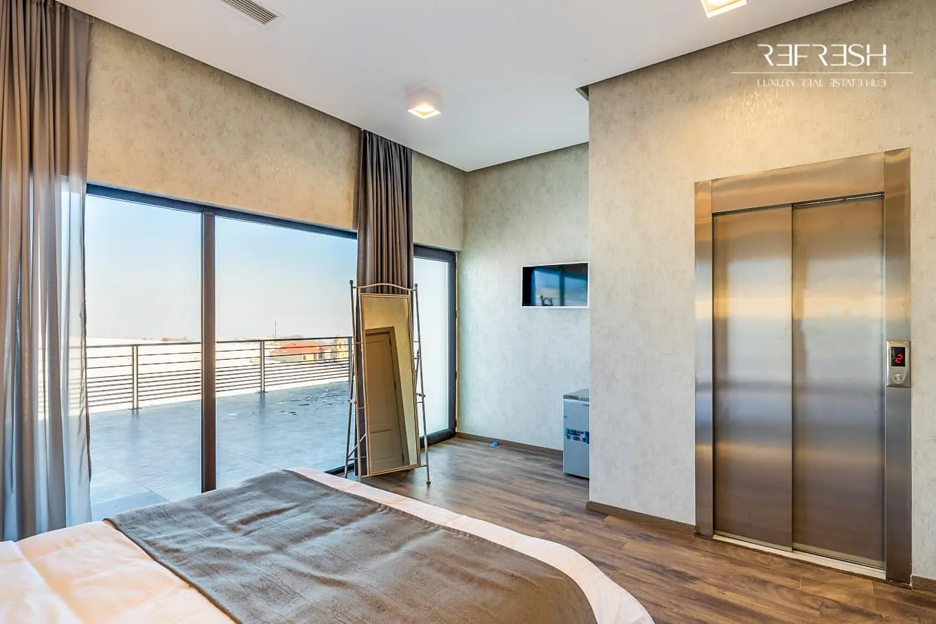 Дом, 5-комн., 600 м²