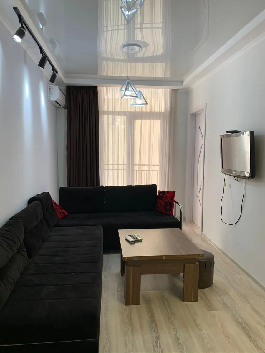 Квартира, 2-комн., 180 м², Mega City