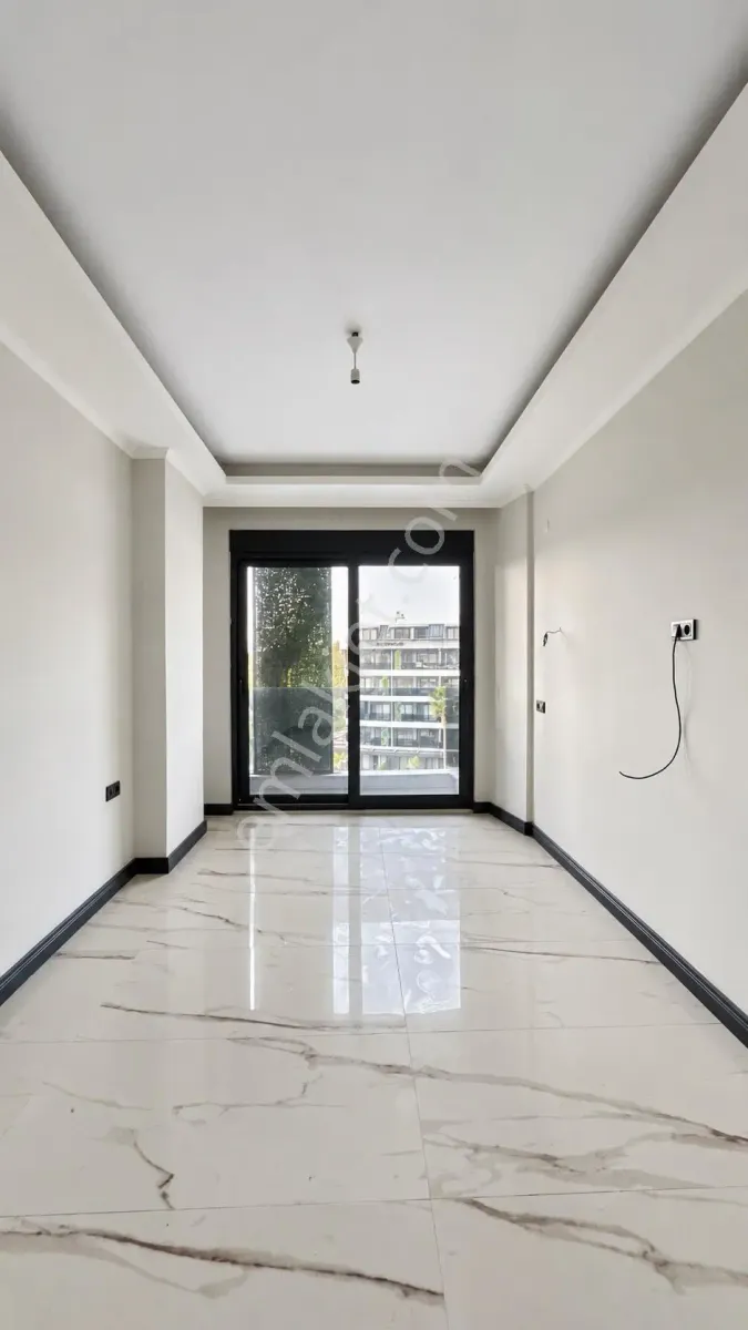 Apartment, 4-room, 145 m²