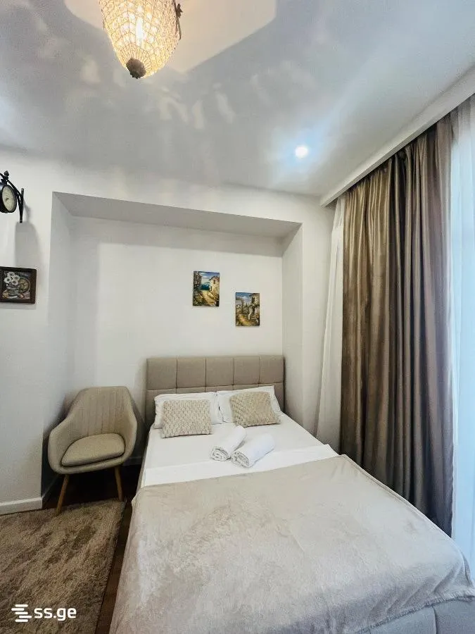 ბინა, 1-ოთახიანი, 40 მ², Pekini Plaza