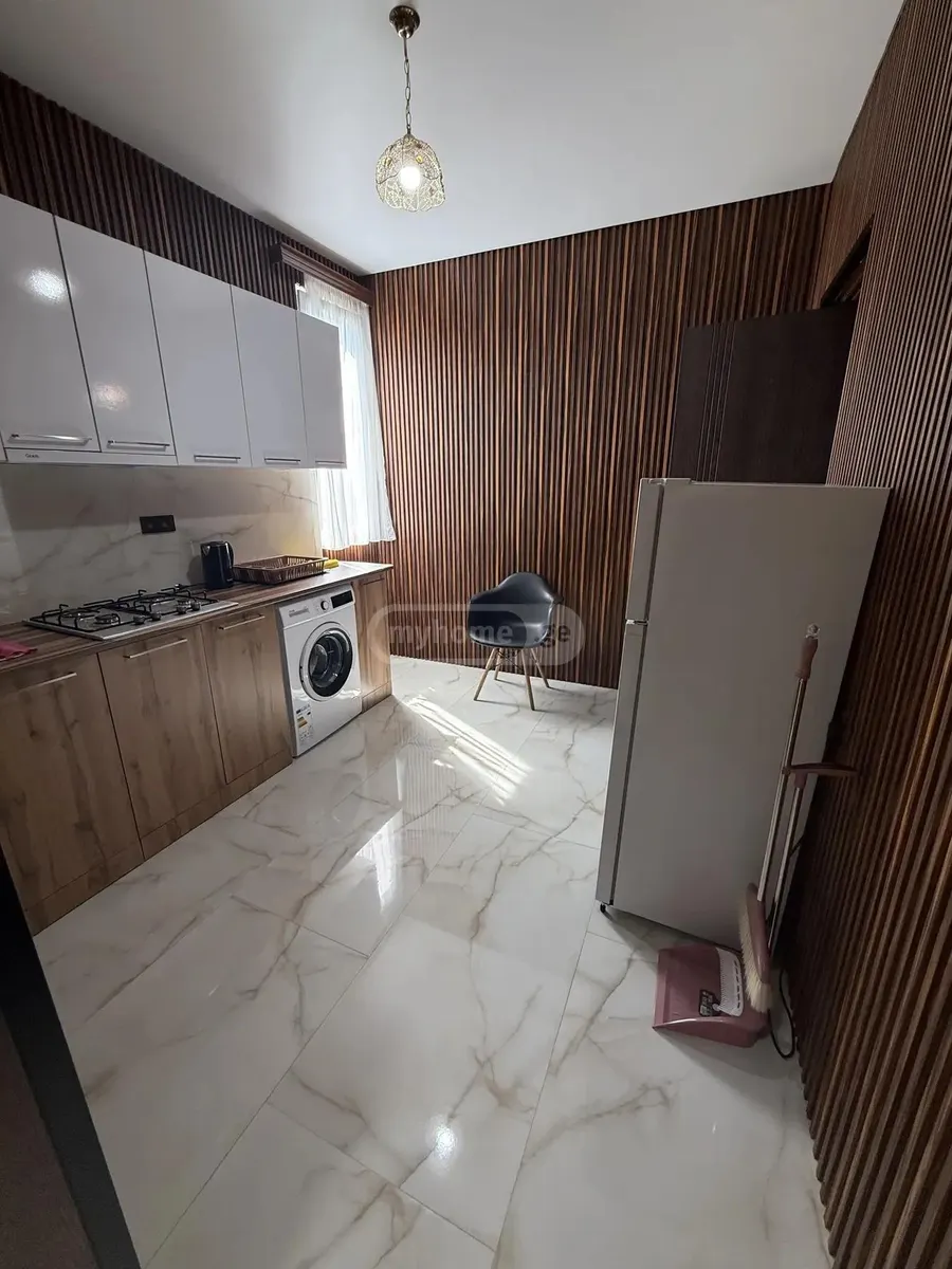 House, 3-room, 45 m²