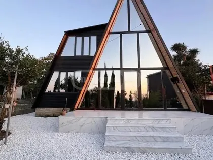 House, 3-room, 100 m²
