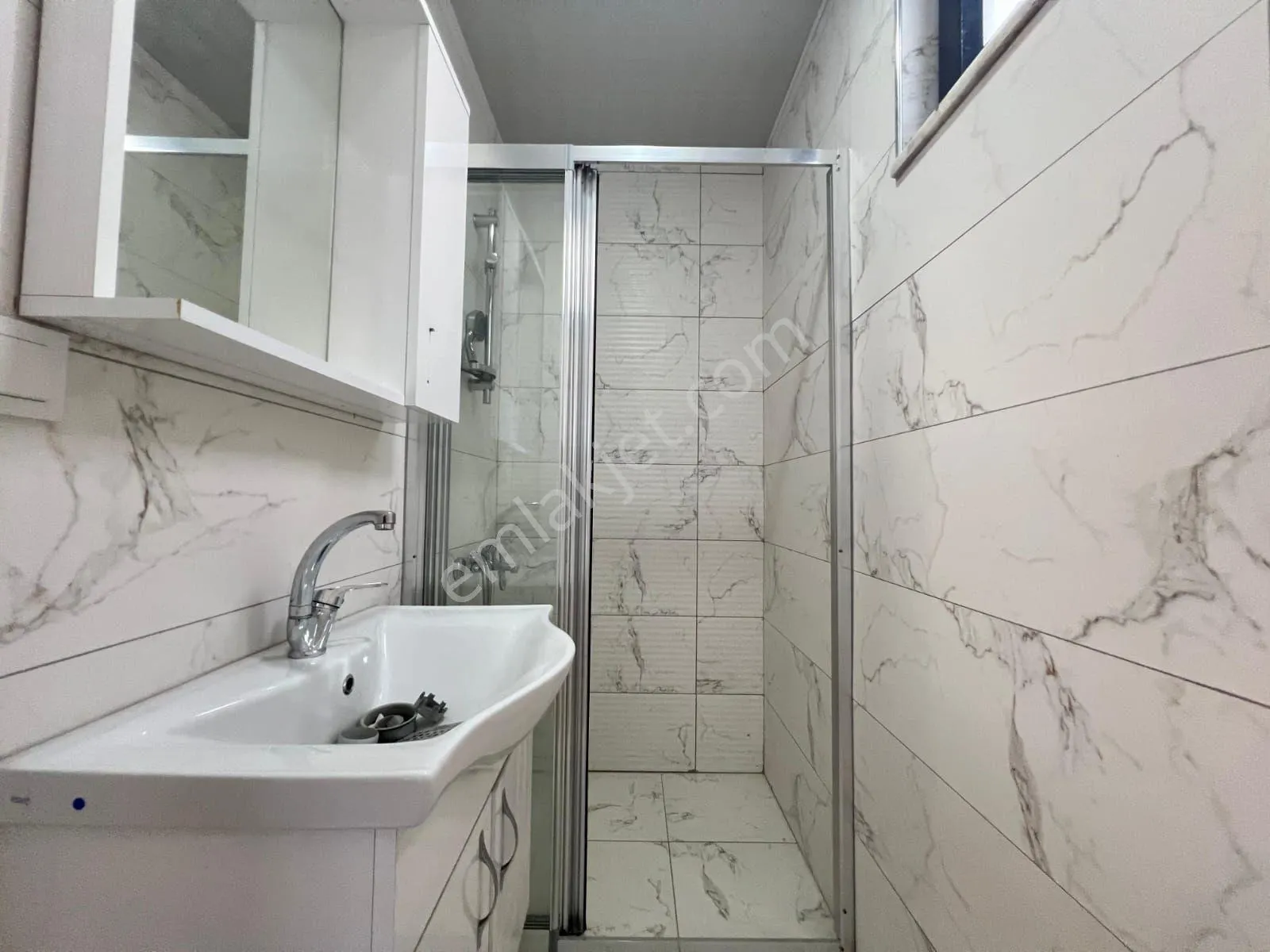Apartment, 6-room, 200 m²