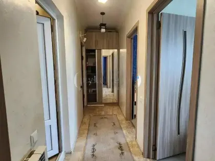 Квартира, 3-комн., 100 м²