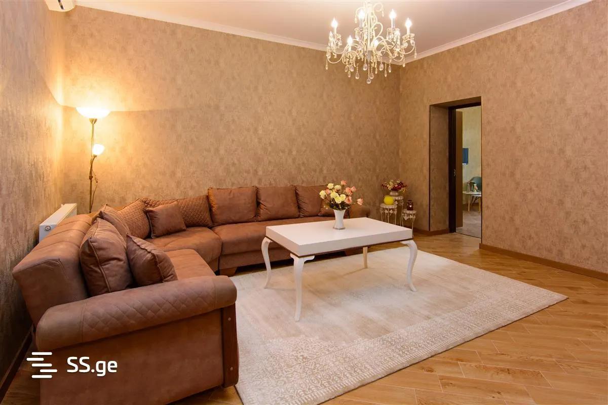 Квартира, 3-комн., 80 м²