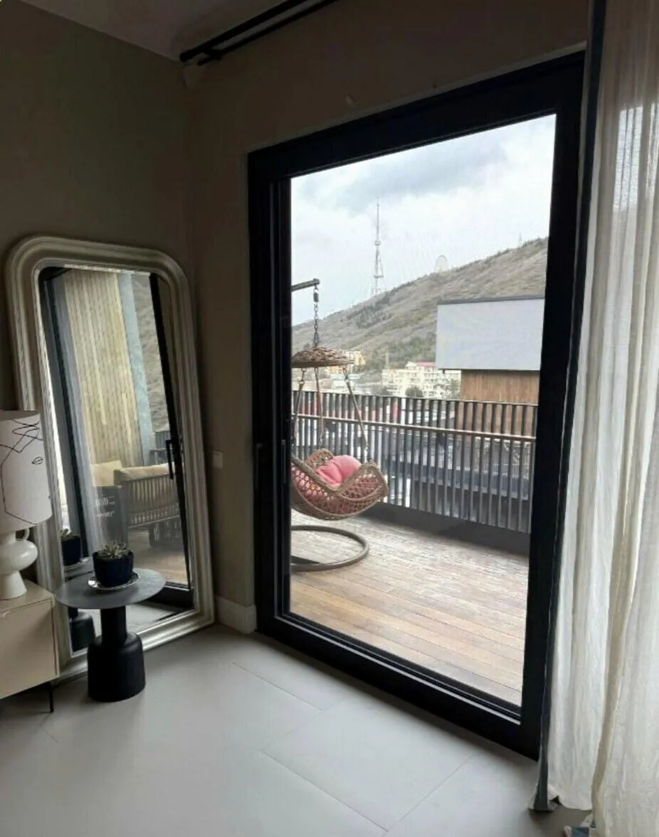 Квартира, 3-комн., 110 м²